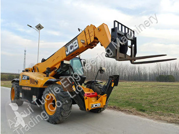 Високопроходим мотокар JCB