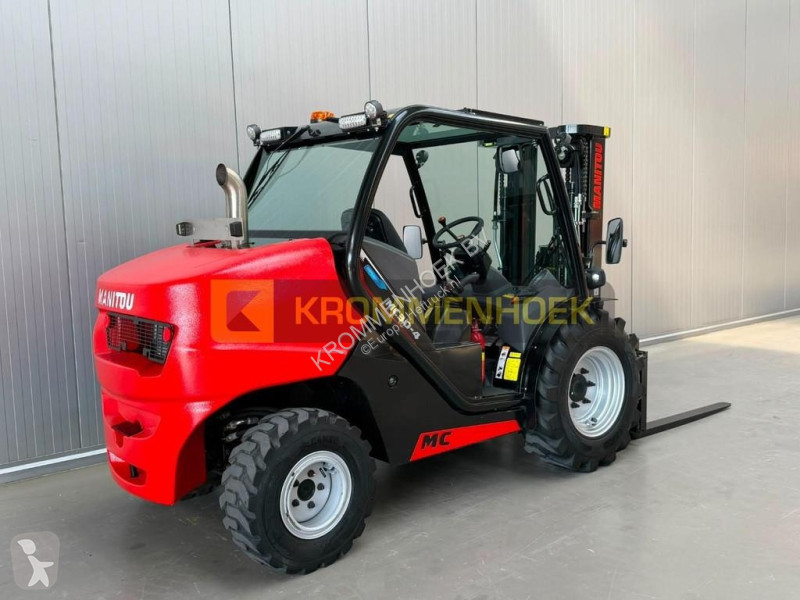 Внедорожный погрузчик Manitou MC 304 ST5