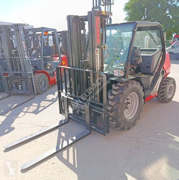 رافعة شوكية لجميع التضاريس Manitou MC 25-4 D K...