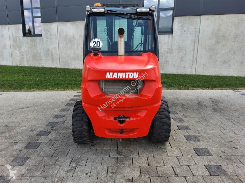 رافعة شوكية لجميع التضاريس Manitou MC 30-4
