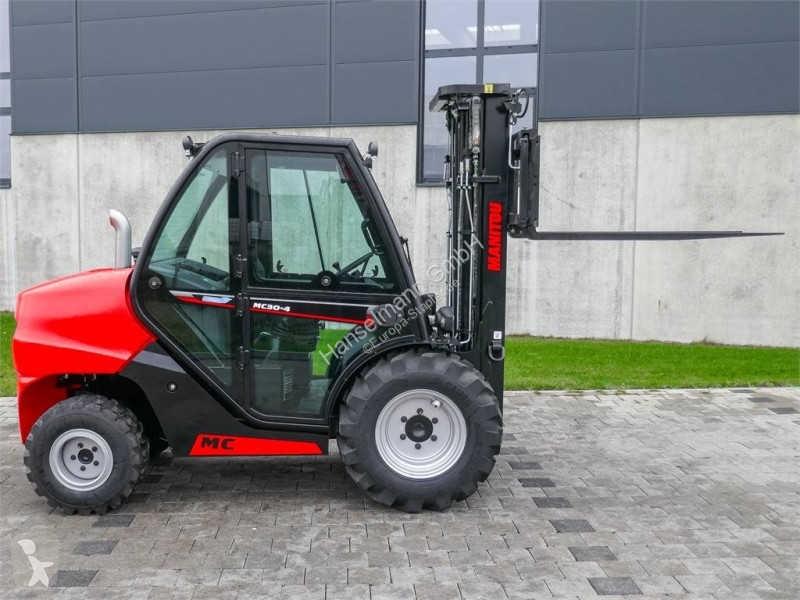 رافعة شوكية لجميع التضاريس Manitou MC 30-4