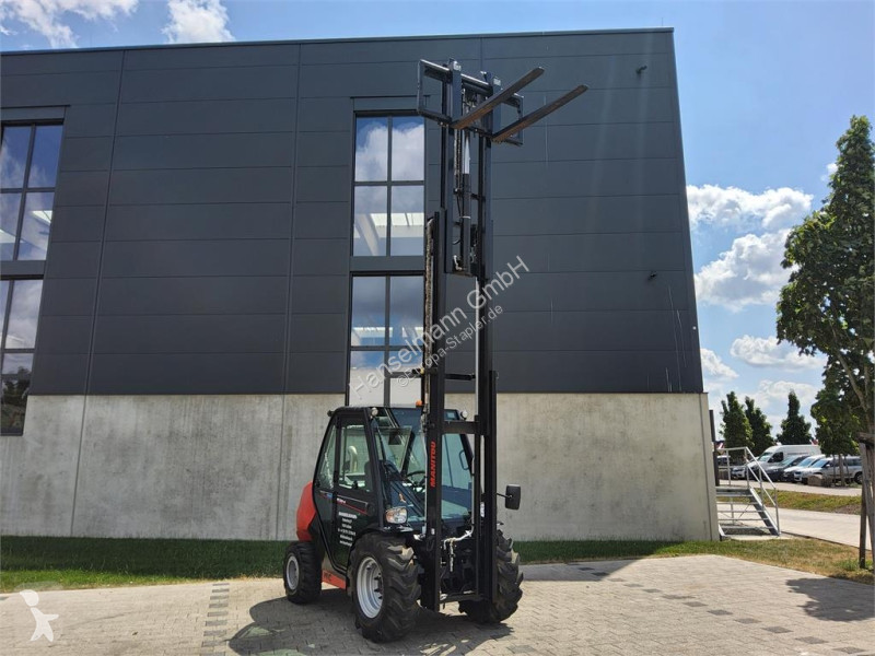 Високопроходим мотокар Manitou MC 304