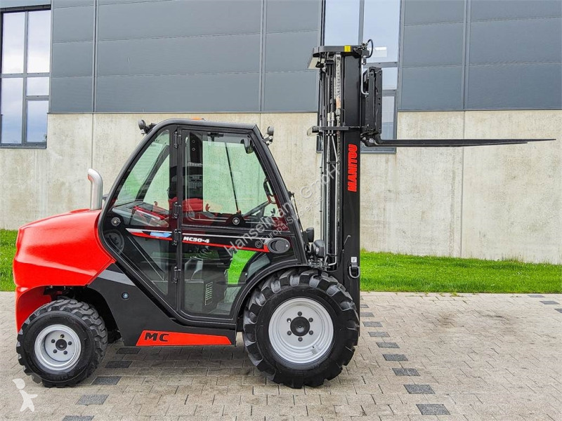 Stivuitor toate terenurile Manitou MC 30-4