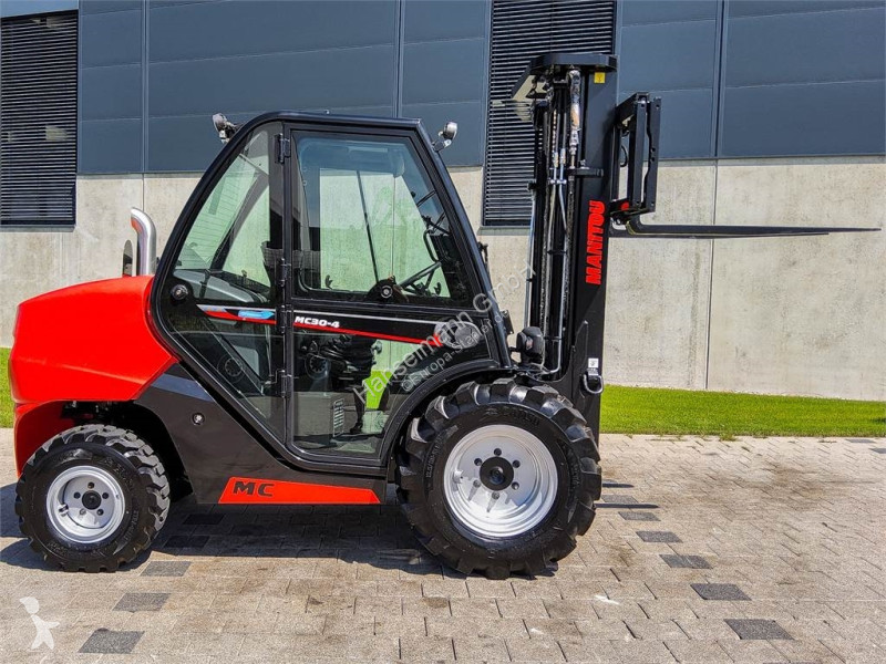 Stivuitor toate terenurile Manitou MC 30-4