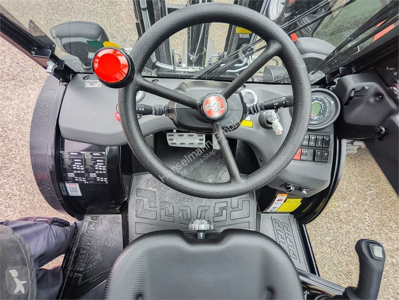 Stivuitor toate terenurile Manitou MC 25-4