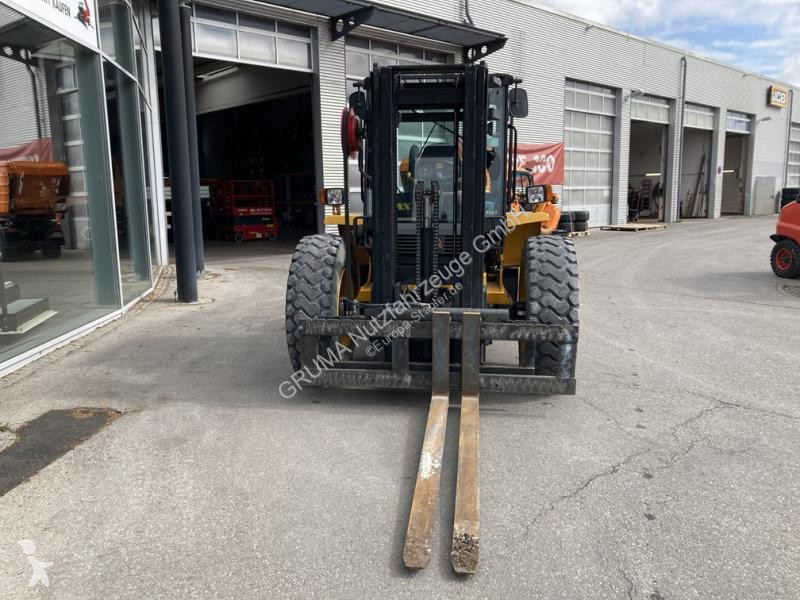 رافعة شوكية لجميع التضاريس JCB -4