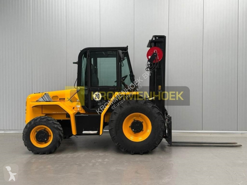 Chariot tout terrain JCB 940