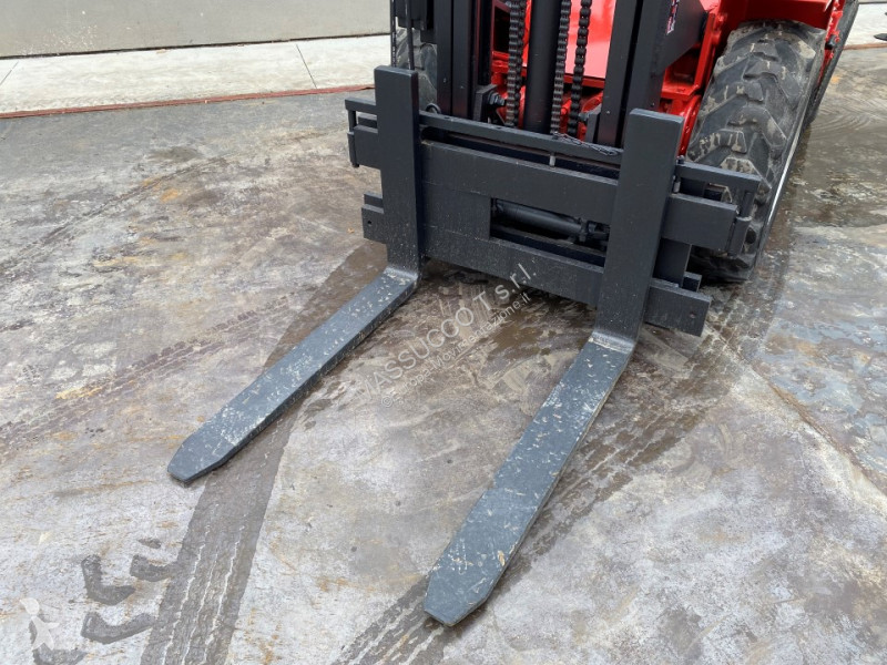 رافعة شوكية لجميع التضاريس Manitou MG20HP