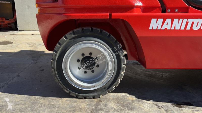 رافعة شوكية لجميع التضاريس Manitou MSI 50 4X2