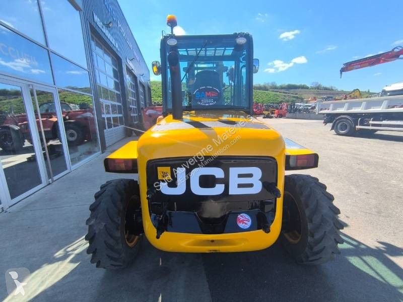 رافعة شوكية لجميع التضاريس JCB