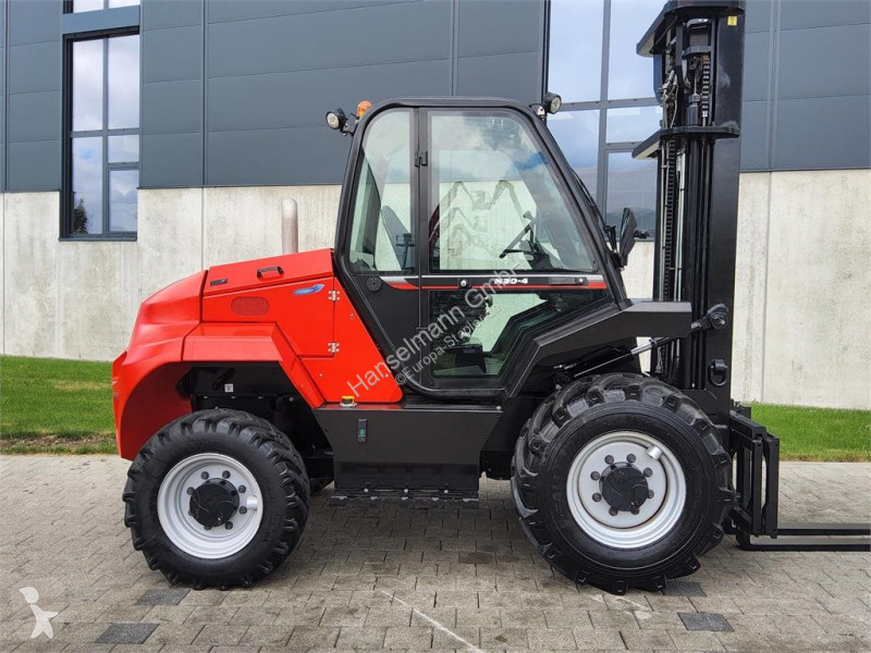 رافعة شوكية لجميع التضاريس Manitou 304