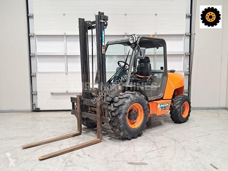 Chariot tout terrain Ausa  C251 HX4