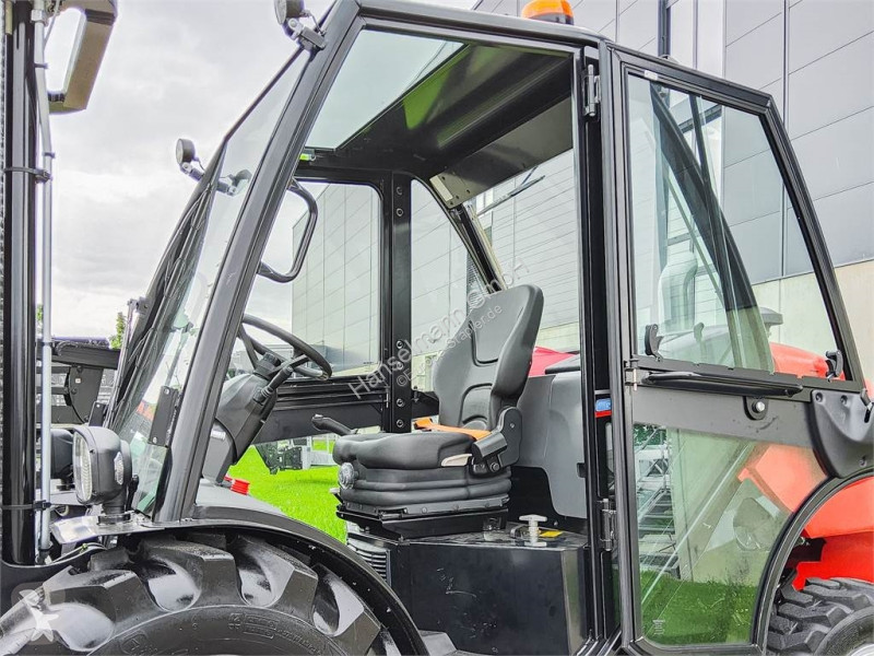 Stivuitor toate terenurile Manitou MC 30-4