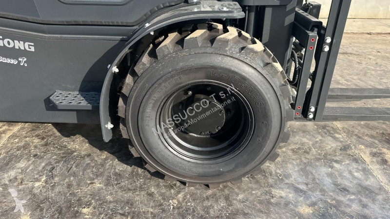 Carretilla todoterreno  CLG2035H 4X4