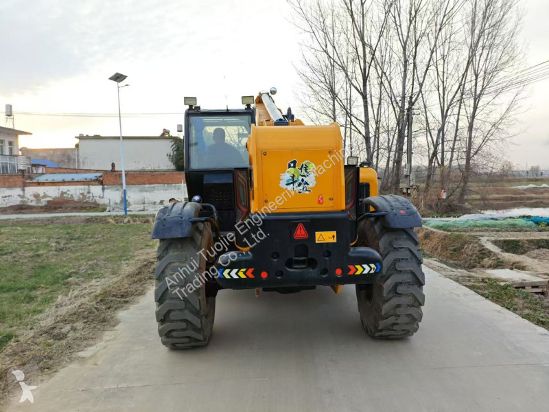 Високопроходим мотокар JCB