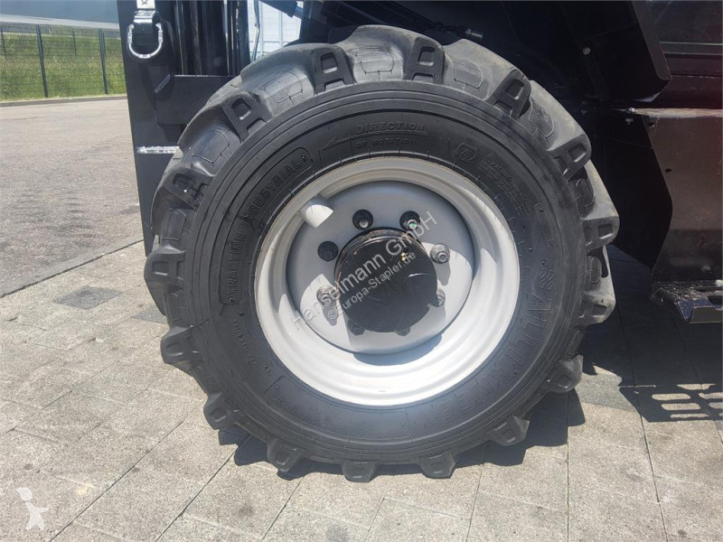 رافعة شوكية لجميع التضاريس Manitou 304