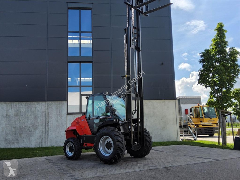 رافعة شوكية لجميع التضاريس Manitou 304