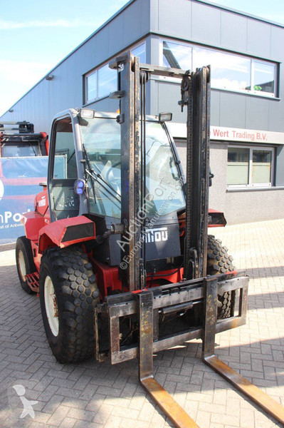 Внедорожный погрузчик Manitou