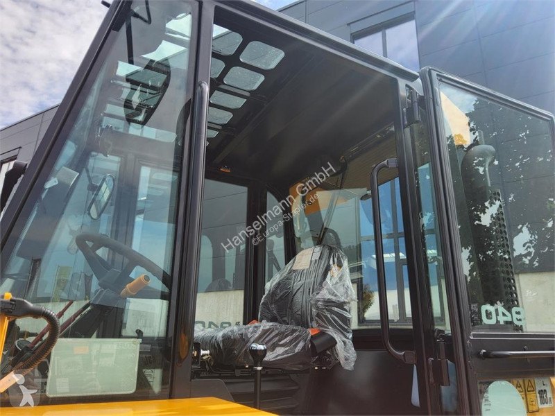 Chariot tout terrain JCB 940-4 SV