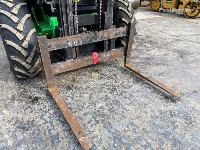 Stivuitor toate terenurile JCB 926