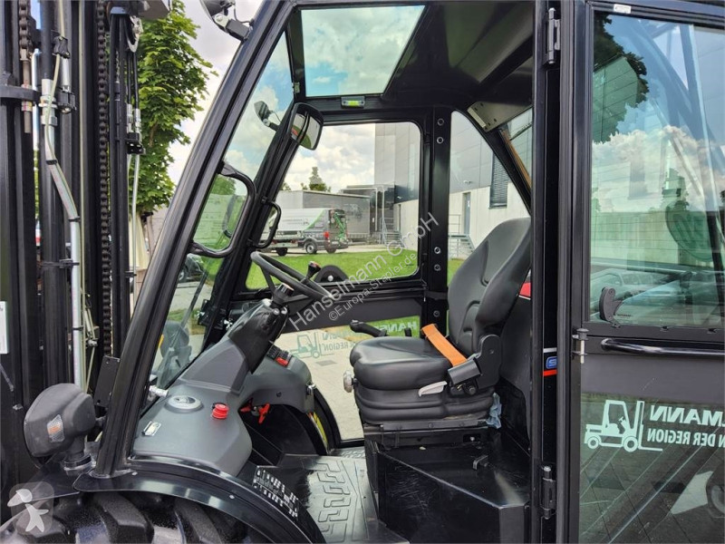 رافعة شوكية لجميع التضاريس Manitou MC 30-4
