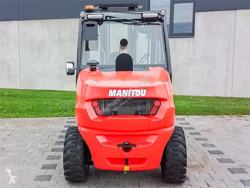 Chariot tout terrain Manitou MC 304