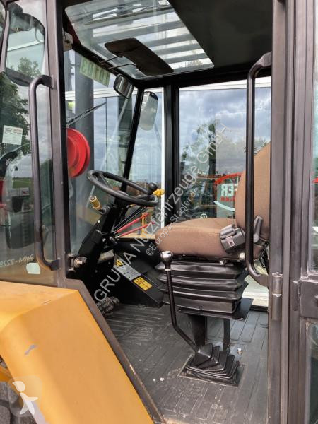 رافعة شوكية لجميع التضاريس JCB -4