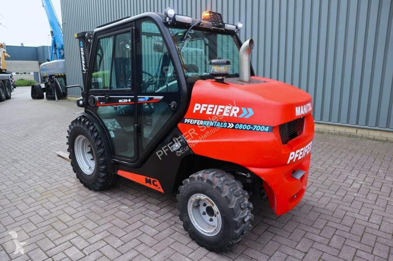 Ruw-terrein heftruck Manitou M25-4 Valid...