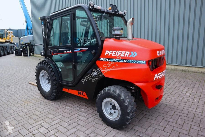 Ruw-terrein heftruck Manitou MC25-4 Valid...