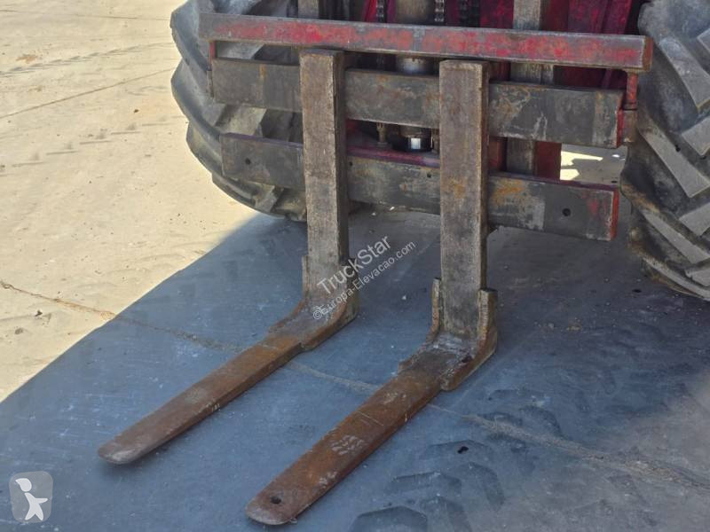 رافعة شوكية لجميع التضاريس Manitou MB 30