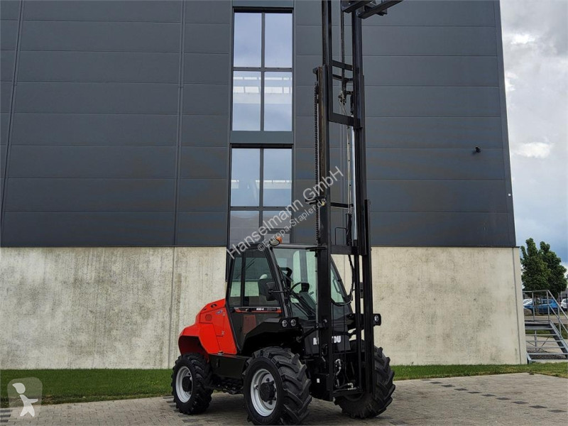 رافعة شوكية لجميع التضاريس Manitou 304
