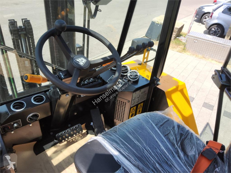 رافعة شوكية لجميع التضاريس JCB 940-4 SV
