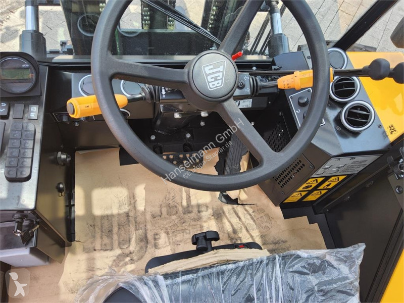 Chariot tout terrain JCB 940-4 SV