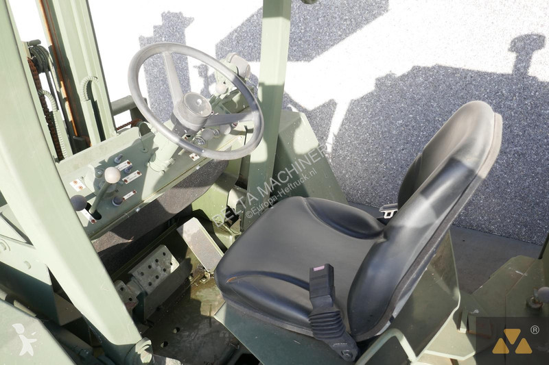 Ruw-terrein heftruck  M4K Ex-army