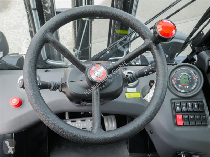 رافعة شوكية لجميع التضاريس Manitou MC 304