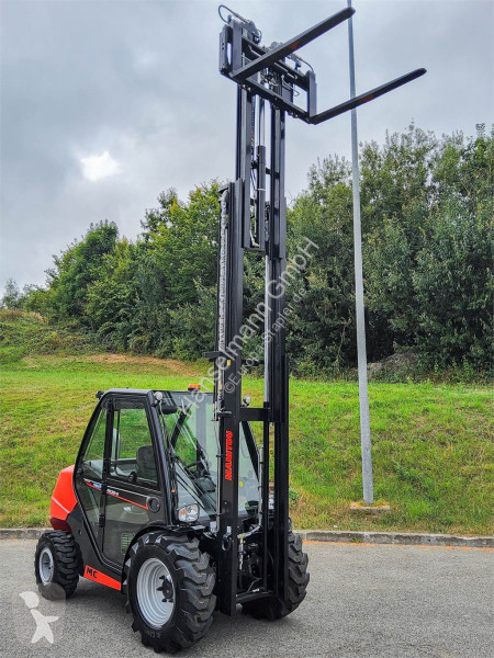 Carretilla todoterreno Manitou MC 25-4