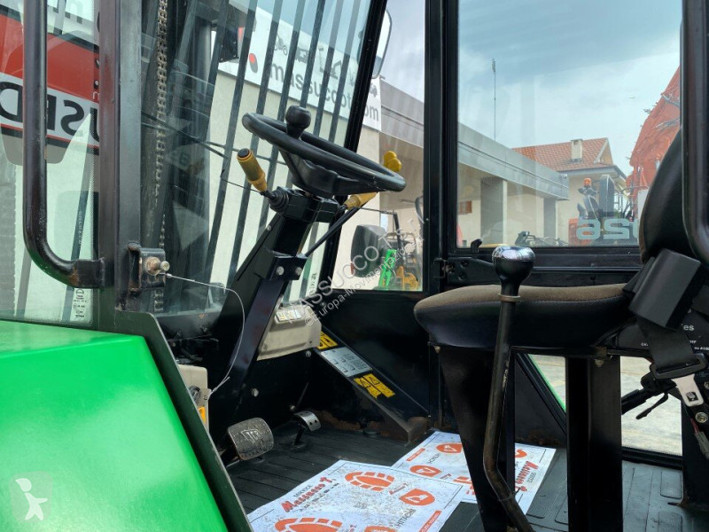 رافعة شوكية لجميع التضاريس JCB 926