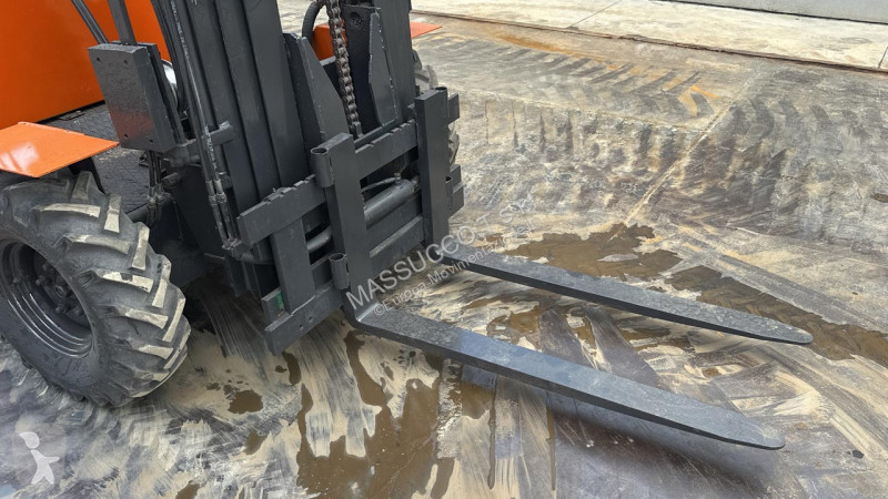 Terénny vysokozdvižný vozík  ALL TERRAIN