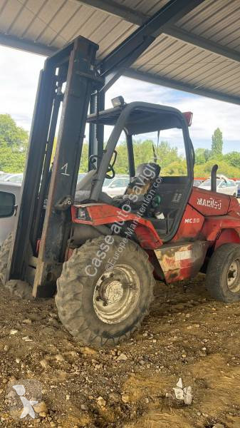 رافعة شوكية لجميع التضاريس Manitou lot de manitou