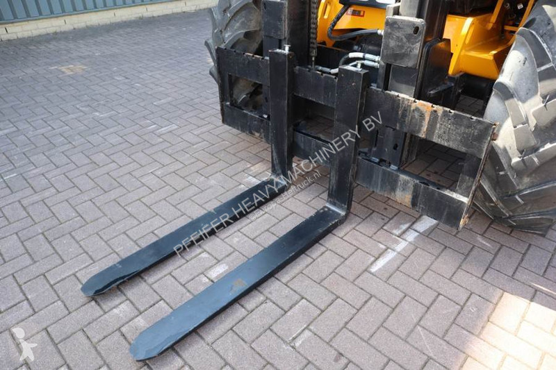 Carretilla todoterreno JCB -4 T4 Valid...