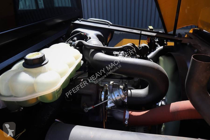 Chariot tout terrain JCB -4 T4 Valid...