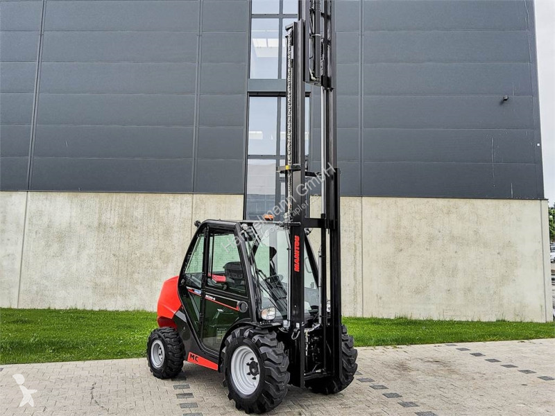 Stivuitor toate terenurile Manitou MC 30-4