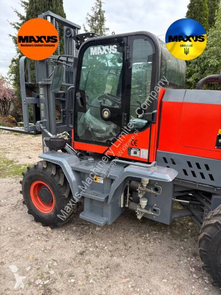Carretilla todoterreno Maxus 4x4 diesel 3500kg 3m