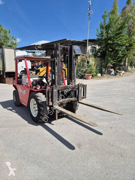 Stivuitor toate terenurile Manitou