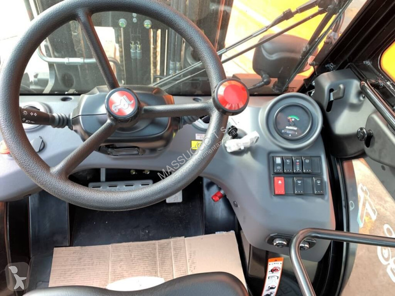 Carretilla todoterreno Manitou MC30-4 DK 4X4
