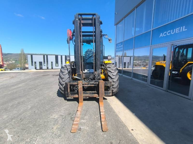 رافعة شوكية لجميع التضاريس JCB