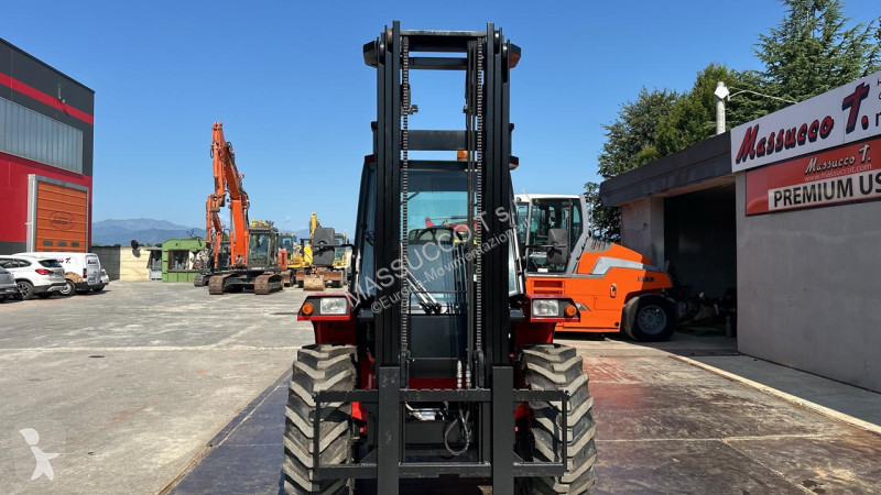 رافعة شوكية لجميع التضاريس Manitou 4x4
