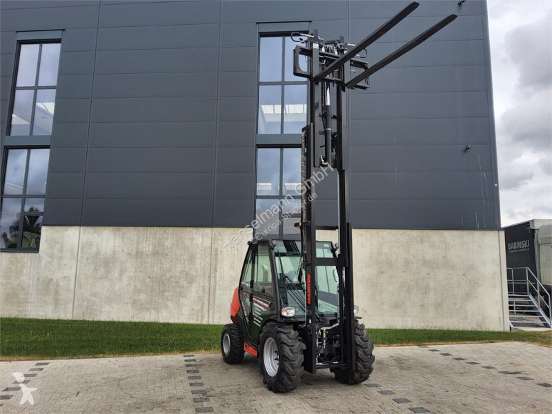 Stivuitor toate terenurile Manitou MC 25-4