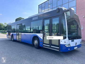 Autobús interurbano Mercedes