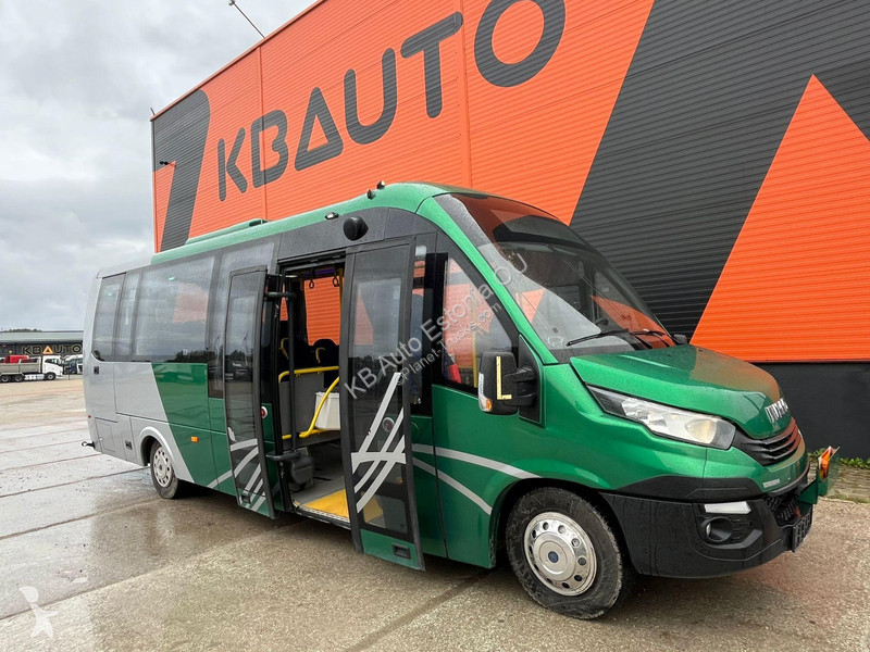 Furgoneta Iveco First 4x2 22 SEATS / AC / WEBASTO